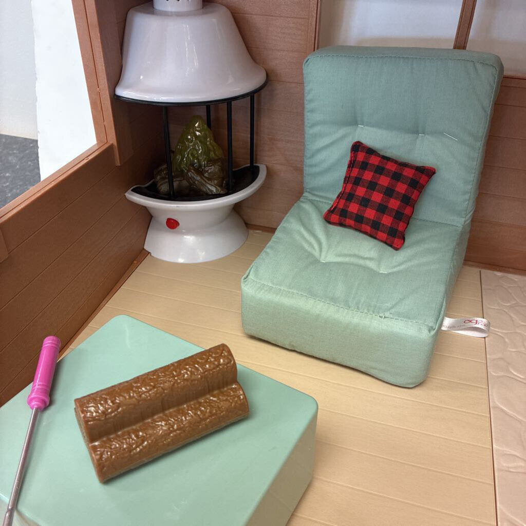 Ski Lodge + Extra Accessories for 18" Doll