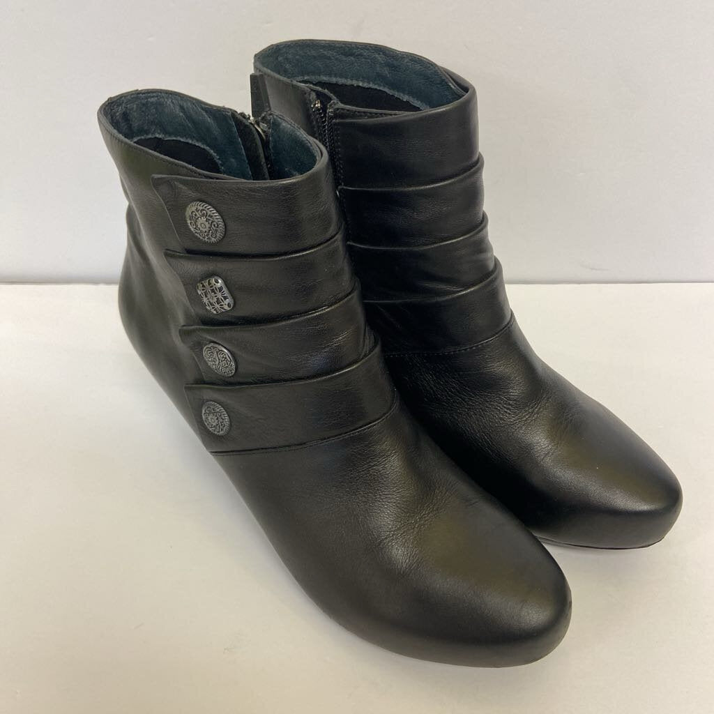 Womens Leather Ankle Boots