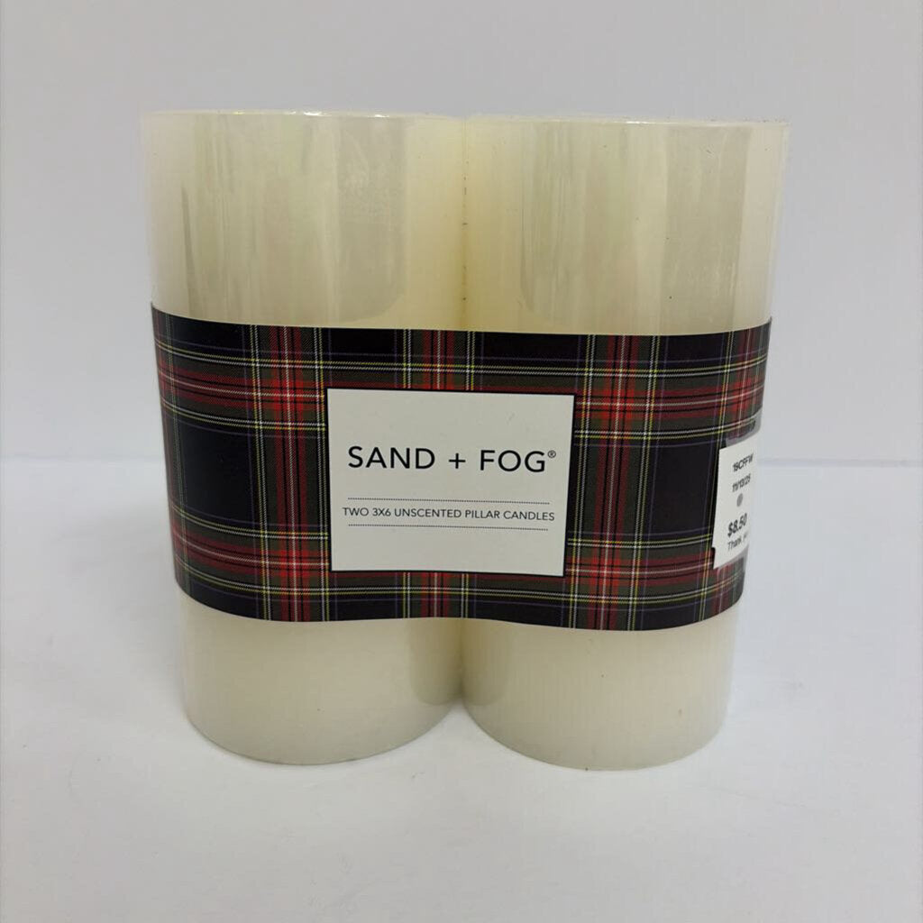 Holiday Pillar Candles - Set of 2 *NEW*