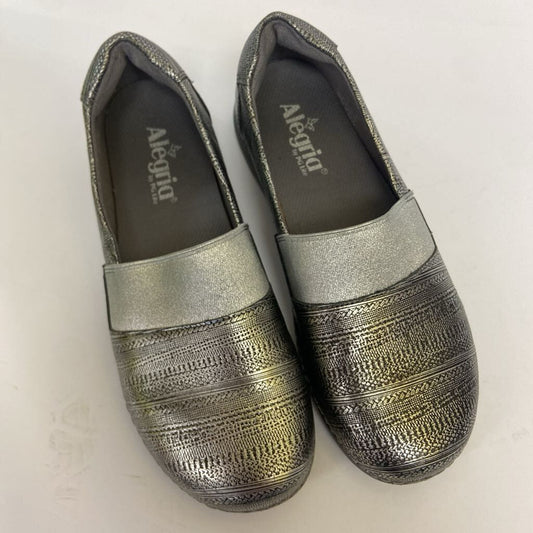 Womens Comfort Slip-On Shoe